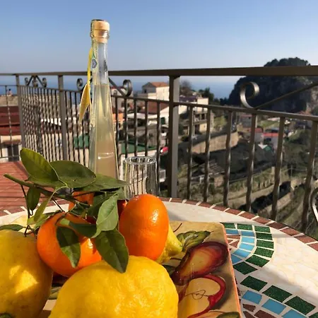 Dai Nonni Seaview With Roof Terrace Over The Sea Scala Exterior foto