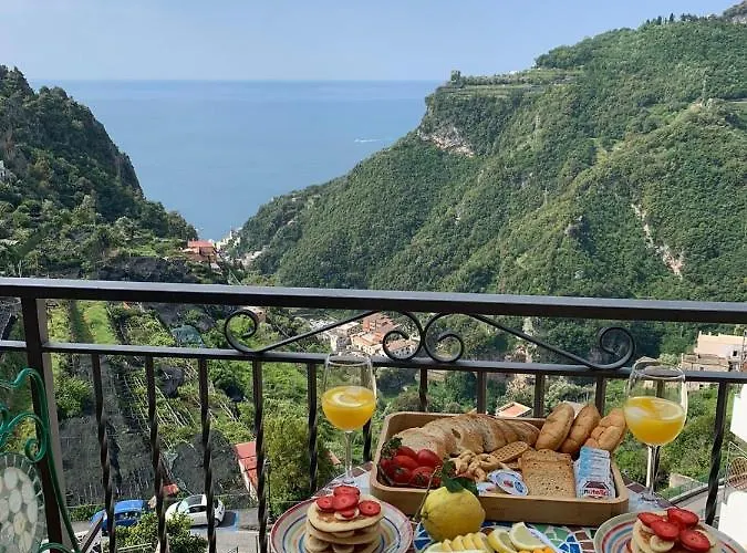 Dai Nonni Seaview With Roof Terrace Over The Sea