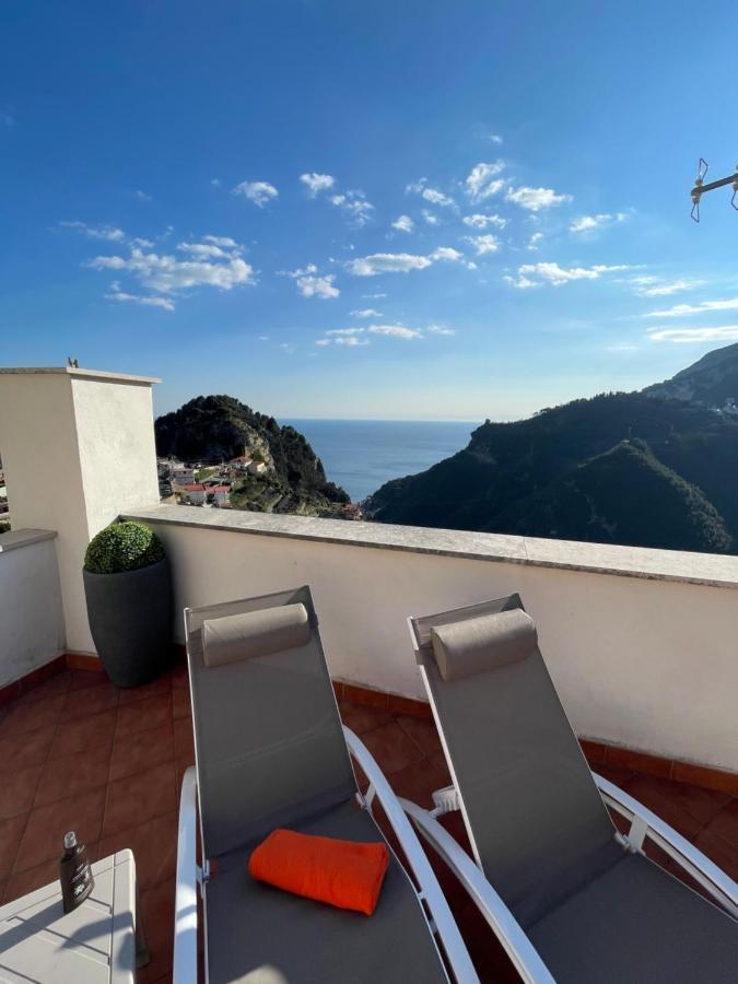 Dai Nonni Seaview With Roof Terrace Over The Sea